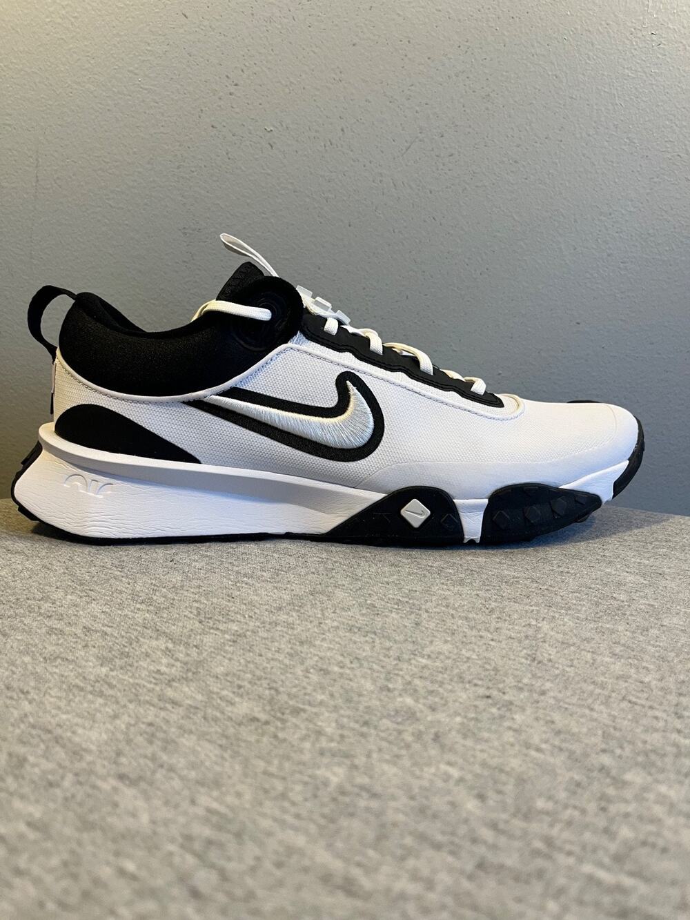 Nike Air Diamond Varsity Turf White Size 11 Men's Baseball Shoes FN7454-102